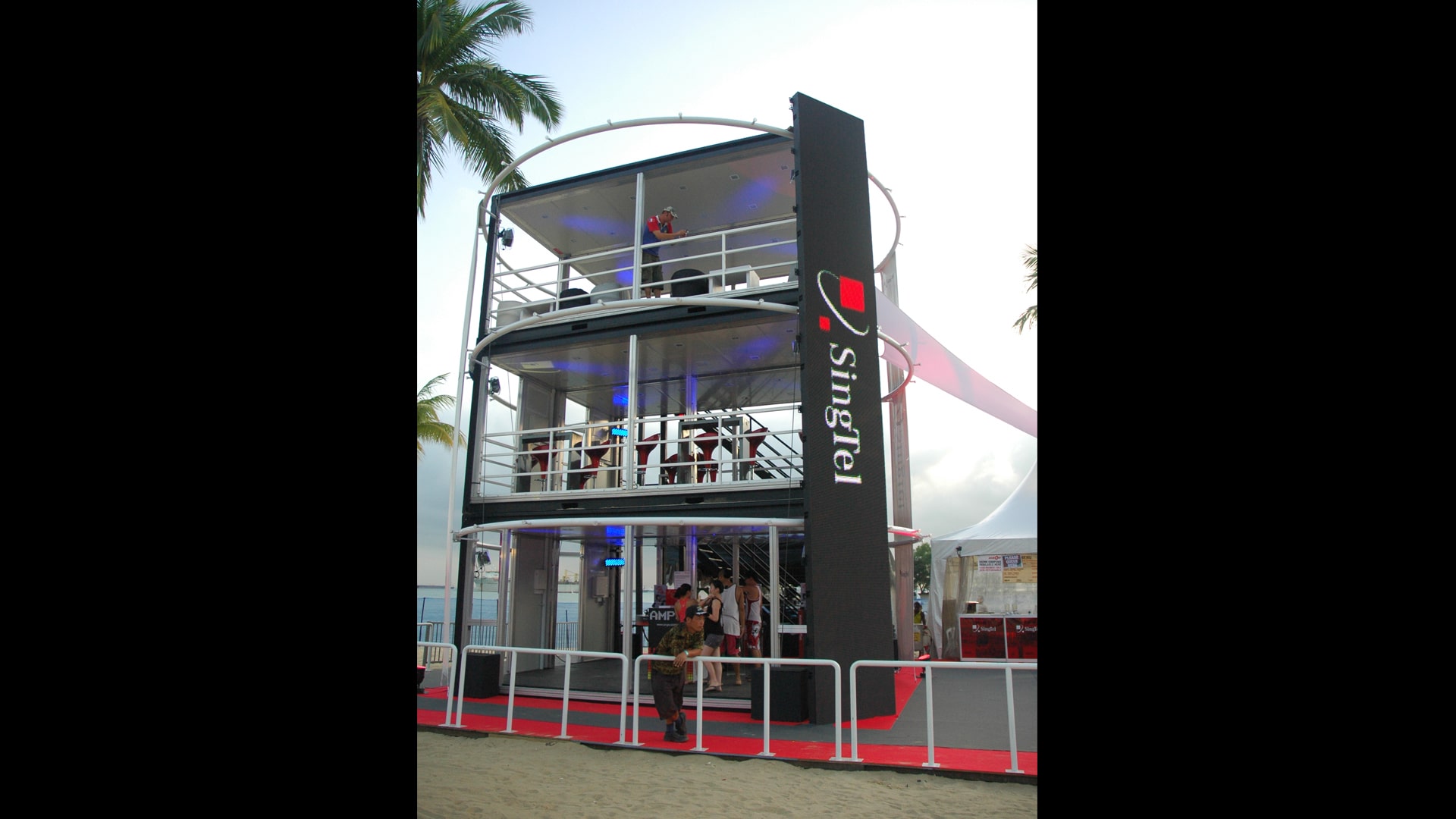 tsc_opt-images_customized-containers_zoukout-singtel-lounge-area-1920x1080-03-min