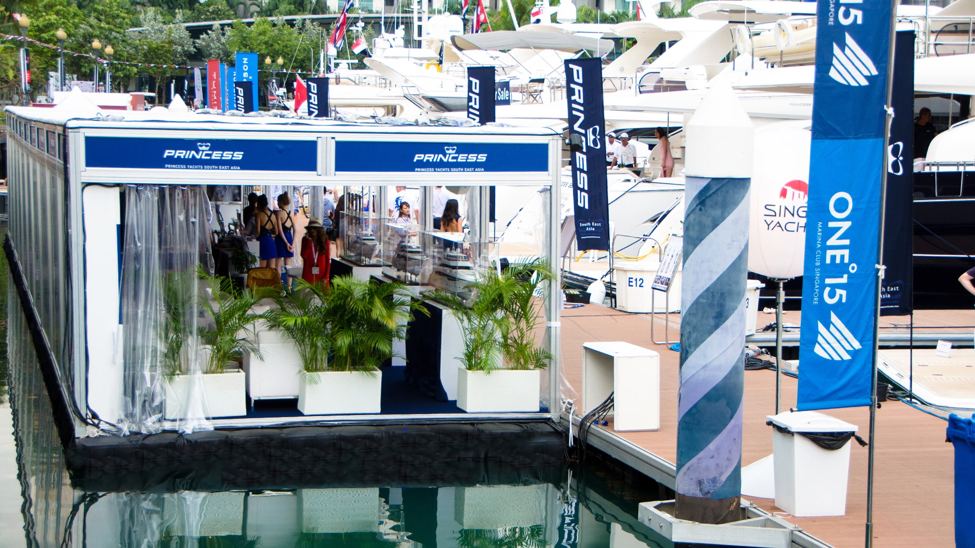 tsc_opt-images_tubelar-system_singapore-yacht-show-floating-showrooms-1920x1080-04-min